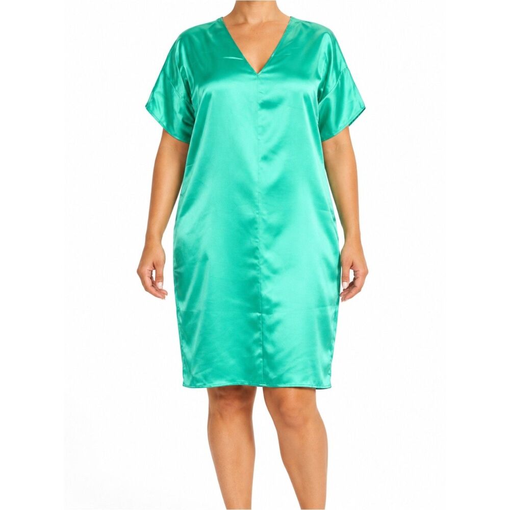 Gold Coast Women’s Satin V-Neck Shift Dress | Size Medium